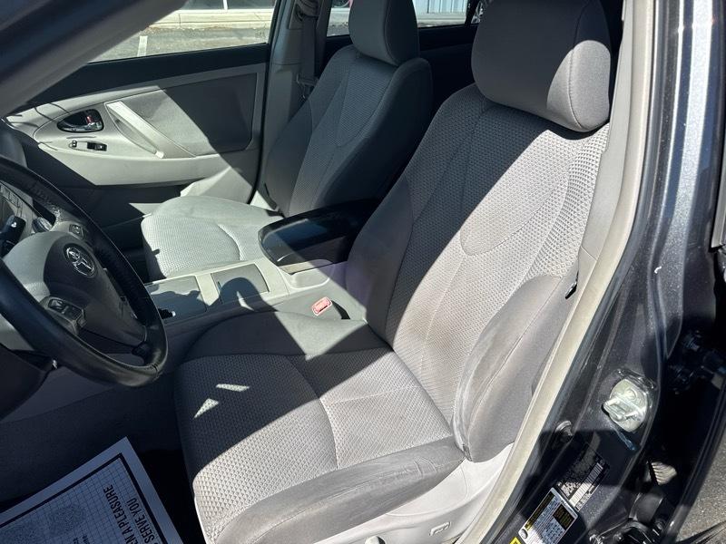 Toyota Camry 4dr Sdn SE Auto V6 2010