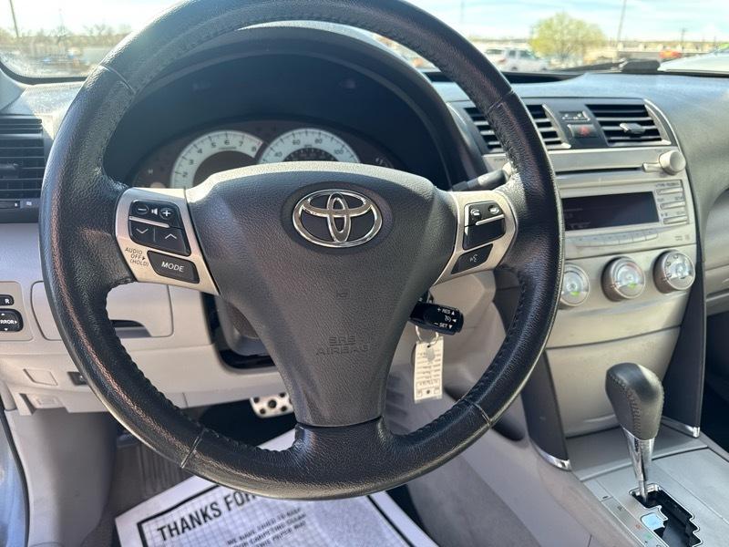 Toyota Camry 4dr Sdn SE Auto V6 2010