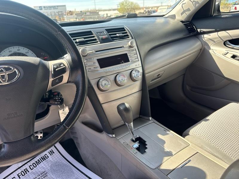 Toyota Camry 4dr Sdn SE Auto V6 2010