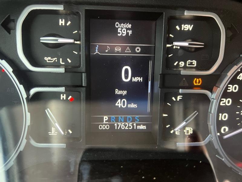 Toyota Tundra SR5 5.7L V8 CrewMax 4WD 2021