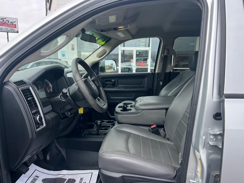 RAM 3500 Tradesman Crew Cab 4WD 2017