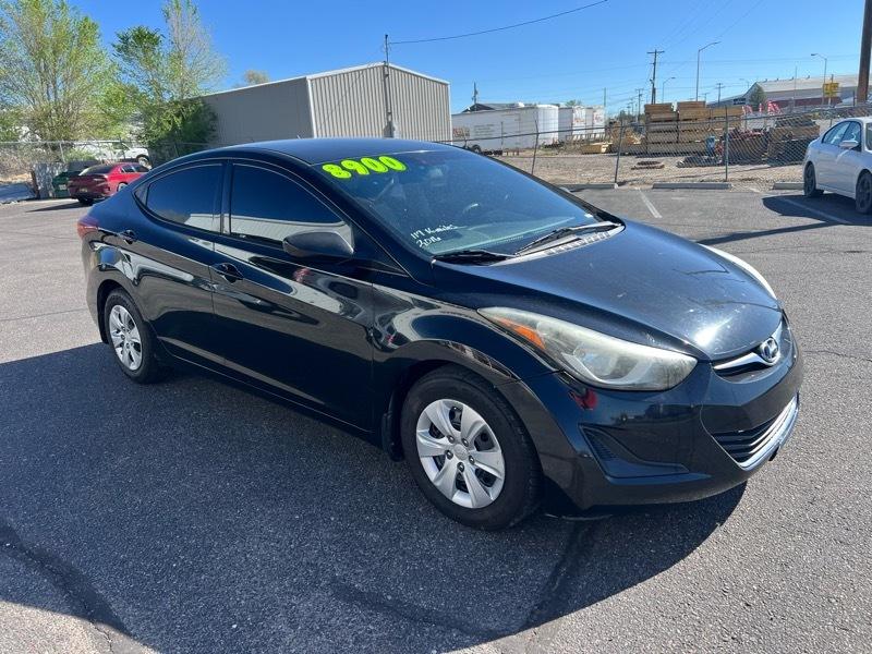 Hyundai Elantra SE 6AT 2016