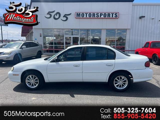 White 2005 Chevrolet Classic FWD Sedan Front-Wheel Drive Automatic