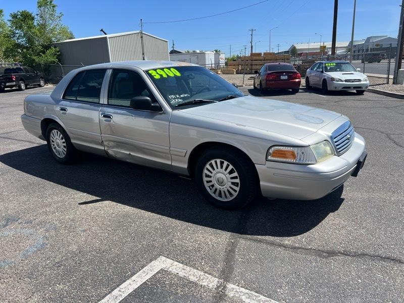 Ford Crown Victoria LX 2006