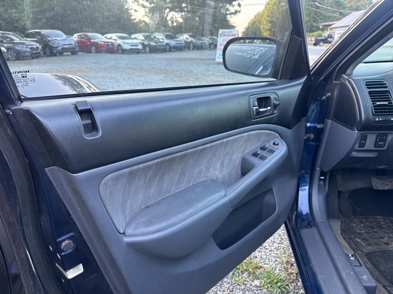 Honda Civic Sdn LX AT 2005