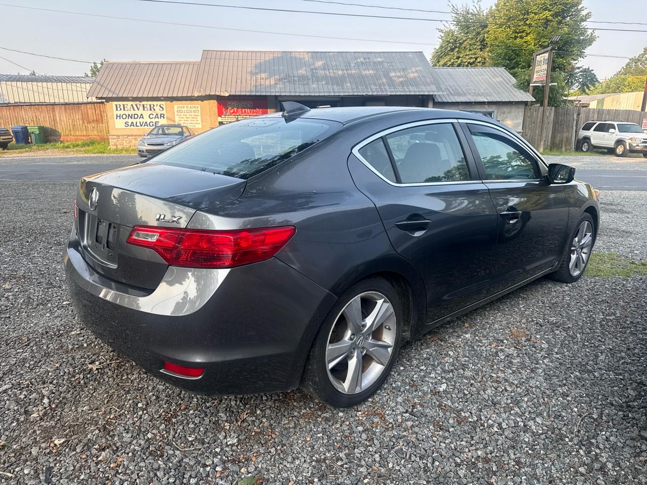 Acura ILX 4dr Sdn 2.0L 2013