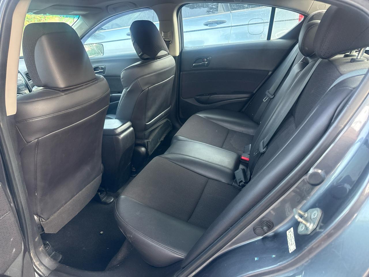 Acura ILX 4dr Sdn 2.0L 2013