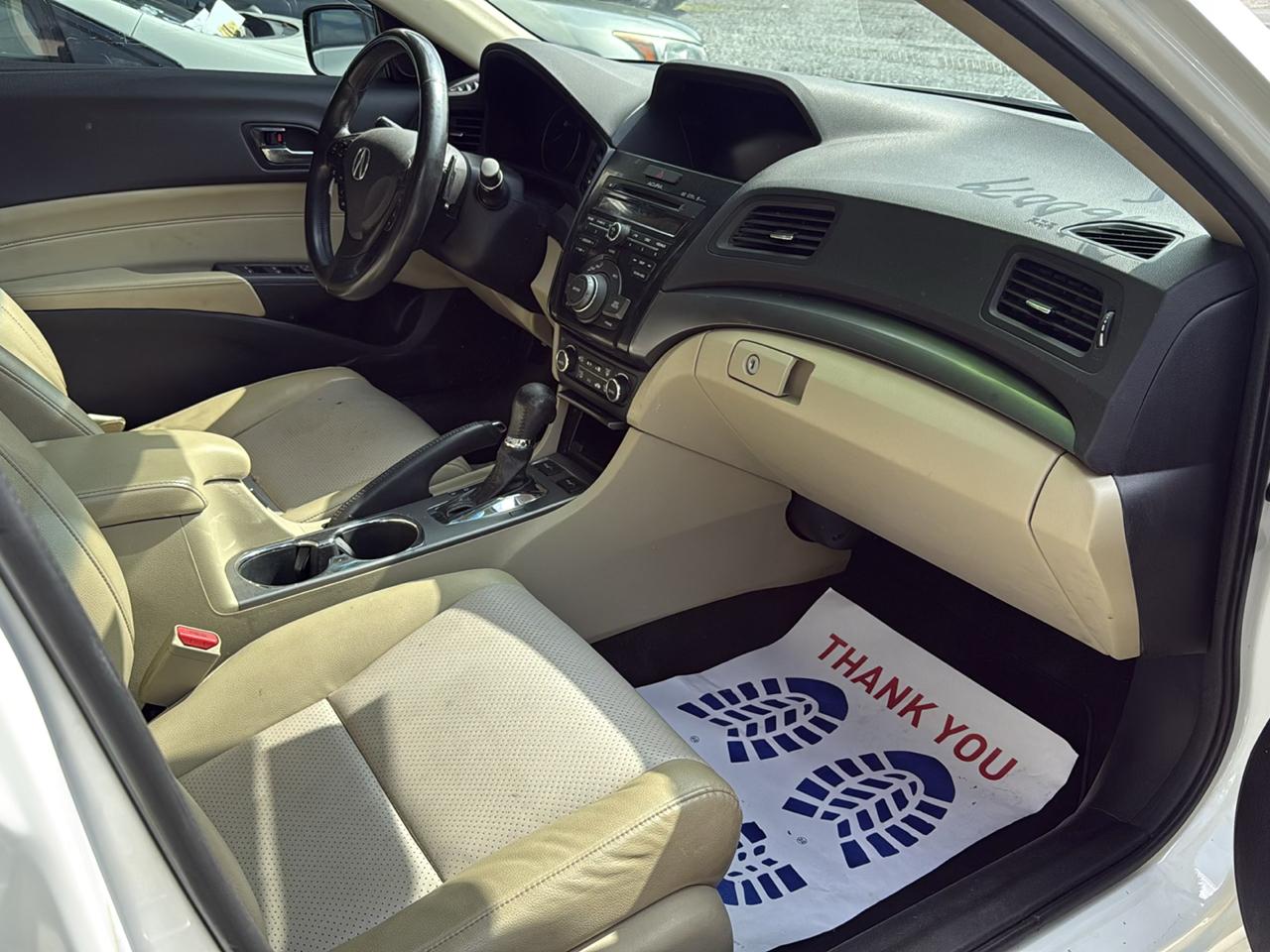 Acura ILX 4dr Sdn 2.0L Tech Pkg 2014
