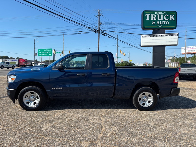 RAM 1500 Tradesman Quad Cab 4WD 2022 RAM 1500 Tradesman Quad Cab 4WD 2022