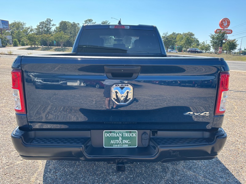 RAM 1500 Tradesman Quad Cab 4WD 2022 RAM 1500 Tradesman Quad Cab 4WD 2022