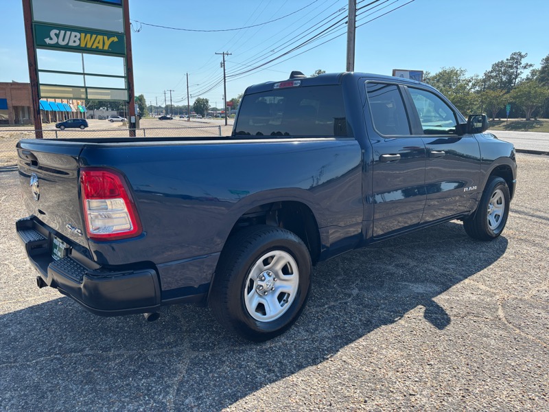 RAM 1500 Tradesman Quad Cab 4WD 2022 RAM 1500 Tradesman Quad Cab 4WD 2022