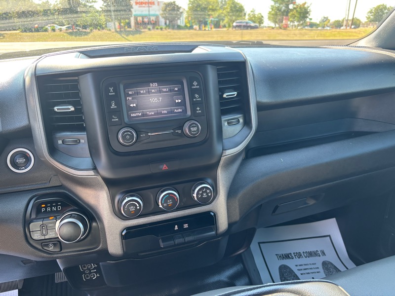 RAM 1500 Tradesman Quad Cab 4WD 2022 RAM 1500 Tradesman Quad Cab 4WD 2022