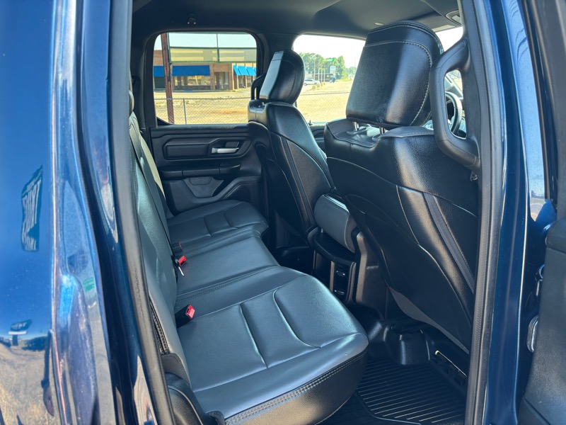 RAM 1500 Tradesman Quad Cab 4WD 2022 RAM 1500 Tradesman Quad Cab 4WD 2022