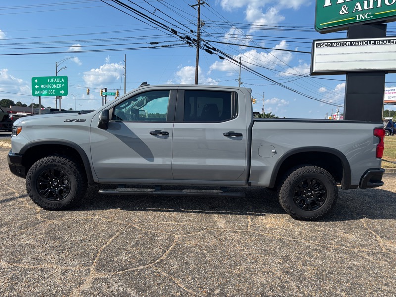 Chevrolet Silverado 1500 ZR2 Crew Cab 4WD 2024 Chevrolet Silverado 1500 ZR2 Crew Cab 4WD 2024