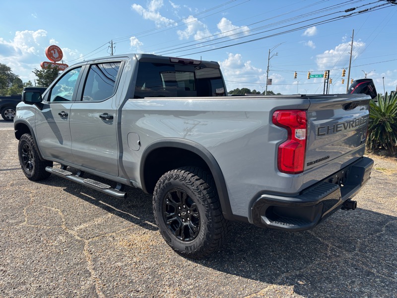 Chevrolet Silverado 1500 ZR2 Crew Cab 4WD 2024 Chevrolet Silverado 1500 ZR2 Crew Cab 4WD 2024