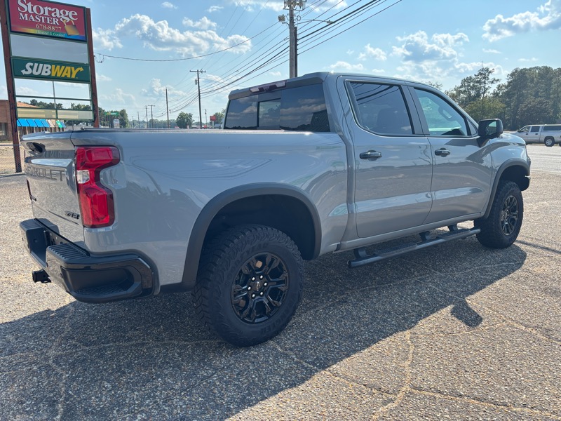 Chevrolet Silverado 1500 ZR2 Crew Cab 4WD 2024 Chevrolet Silverado 1500 ZR2 Crew Cab 4WD 2024