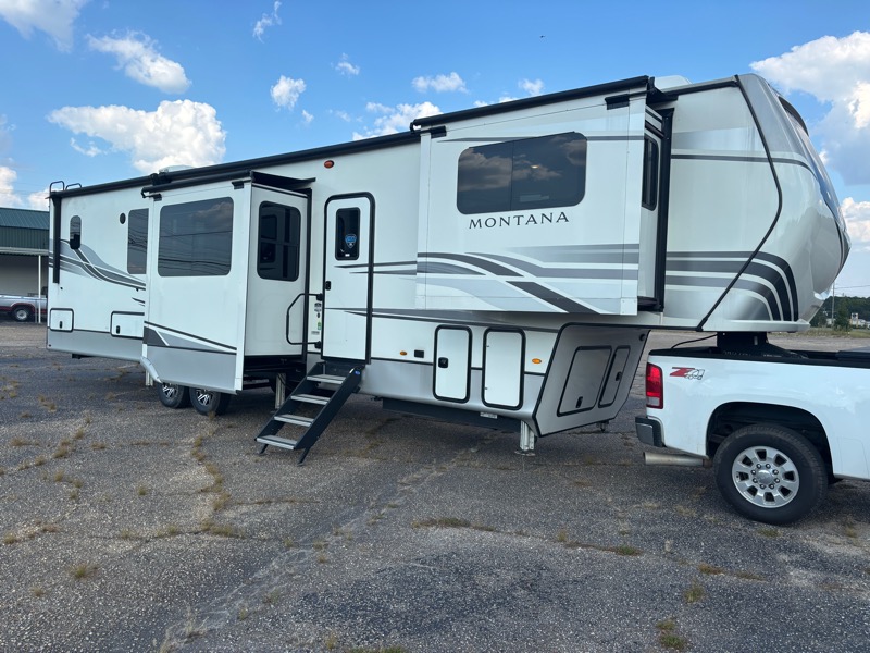 2023 Keystone RV Montana 3761FL