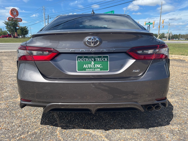 2021 Toyota Camry SE photo 2