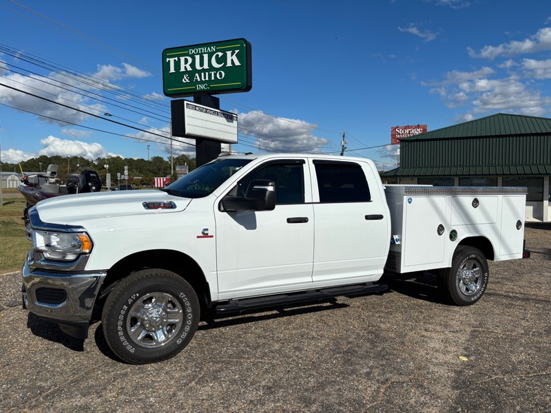 RAM 2500 Tradesman Crew Cab LWB 4WD 2024 RAM 2500 Tradesman Crew Cab LWB 4WD 2024