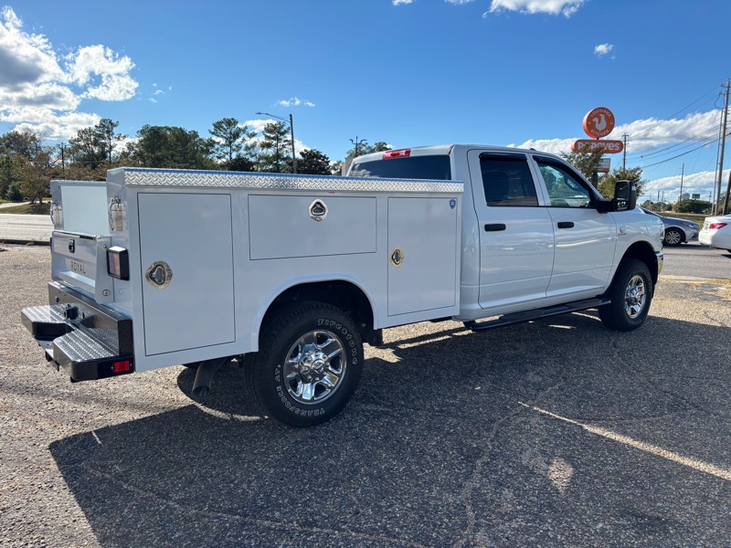 RAM 2500 Tradesman Crew Cab LWB 4WD 2024 RAM 2500 Tradesman Crew Cab LWB 4WD 2024