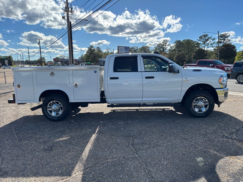 RAM 2500 Tradesman Crew Cab LWB 4WD 2024 RAM 2500 Tradesman Crew Cab LWB 4WD 2024
