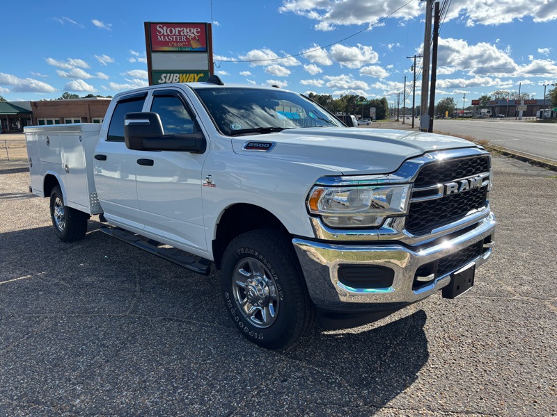 RAM 2500 Tradesman Crew Cab LWB 4WD 2024 RAM 2500 Tradesman Crew Cab LWB 4WD 2024