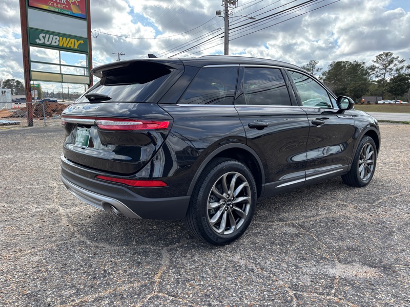 Lincoln Corsair Base 2020