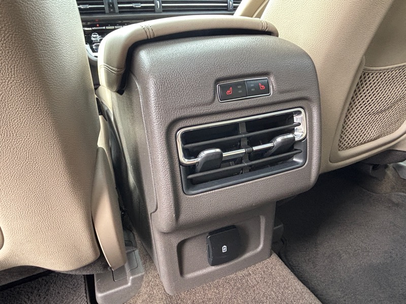 Lincoln Corsair Base 2020