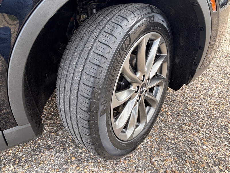 Lincoln Corsair Base 2020