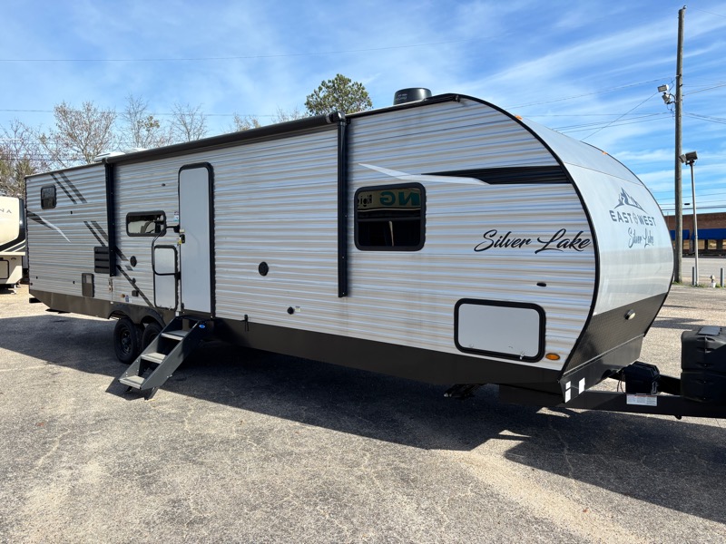 2022 Forest River East to West Silverlake 29KBH