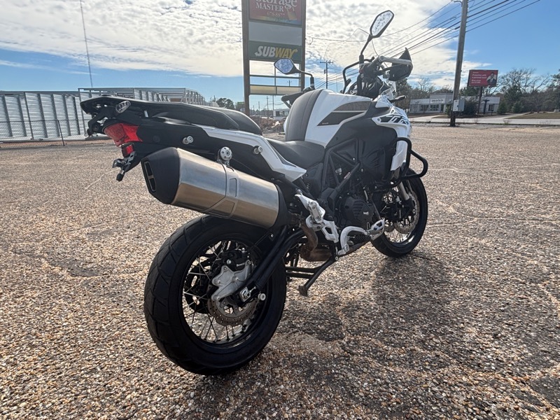 Benelli Leoncino Trail  2022