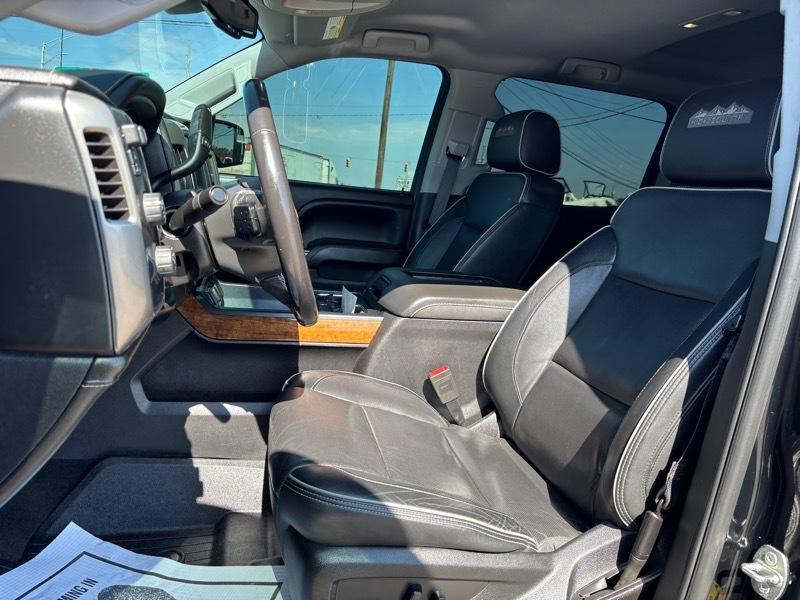 Chevrolet Silverado 1500 High Country Crew Cab Short Box 4WD 2018