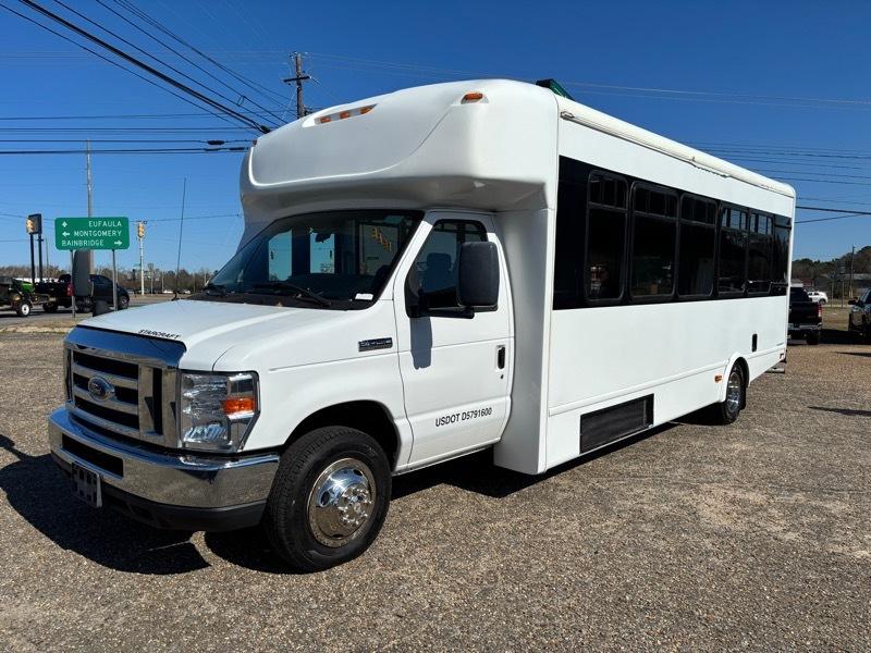 2017 StarCraft Econoline 22 PASSENGER