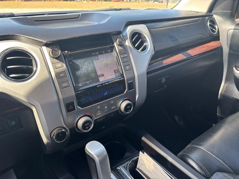 Toyota Tundra Limited 5.7L FFV CrewMax 4WD 2015