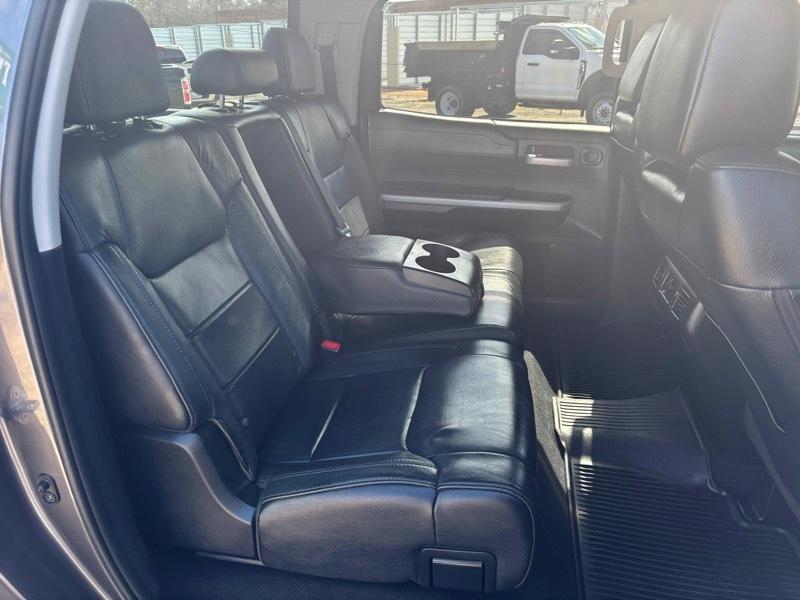 Toyota Tundra Limited 5.7L FFV CrewMax 4WD 2015