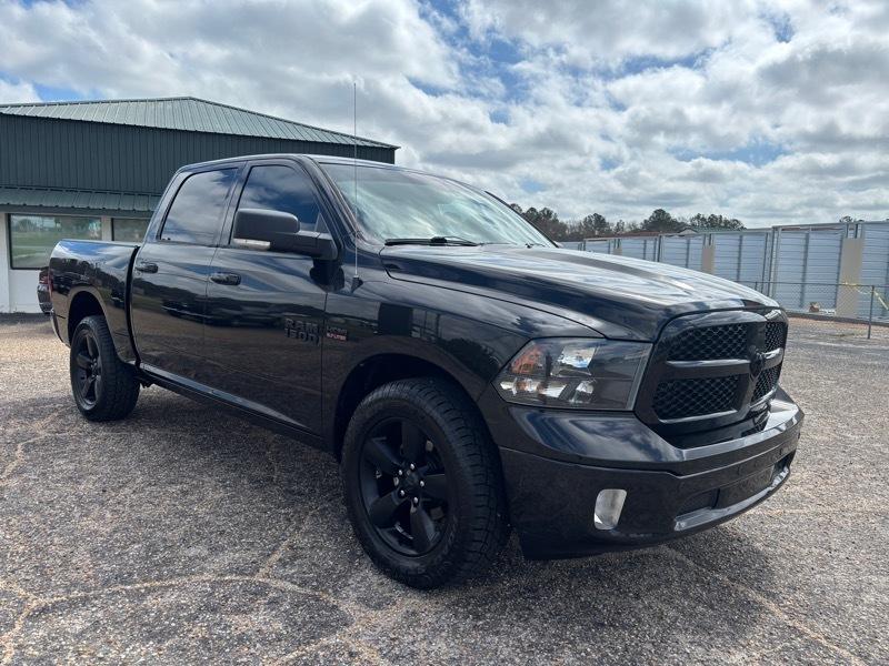 RAM 1500 SLT Crew Cab SWB 4WD 2018