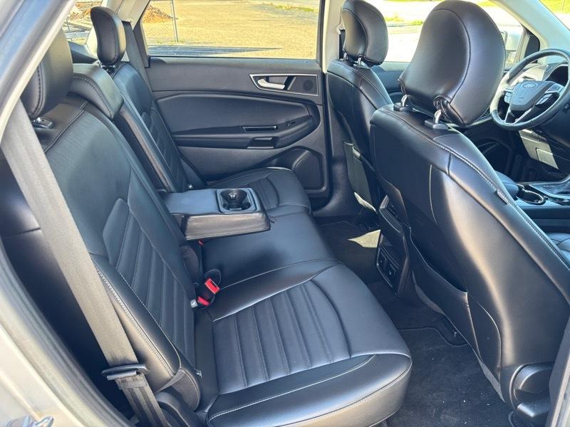 Ford Edge SEL FWD 2016