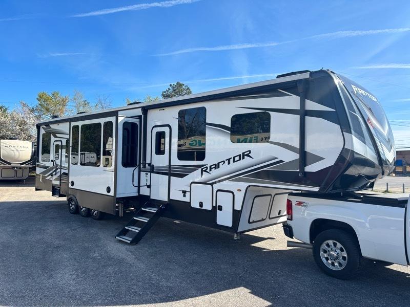 2022 Keystone RV Raptor Toy Hauler M415