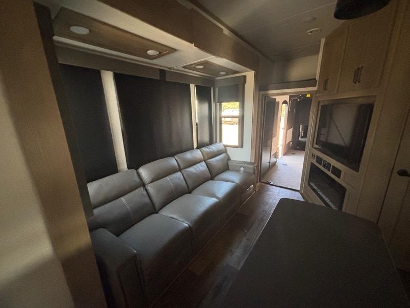 Keystone RV Raptor Toy Hauler  2022