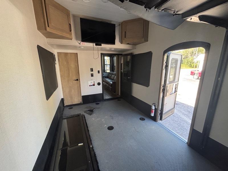 Keystone RV Raptor Toy Hauler  2022