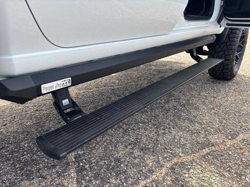 GMC Sierra 2500HD SLT Crew Cab 4WD 2023