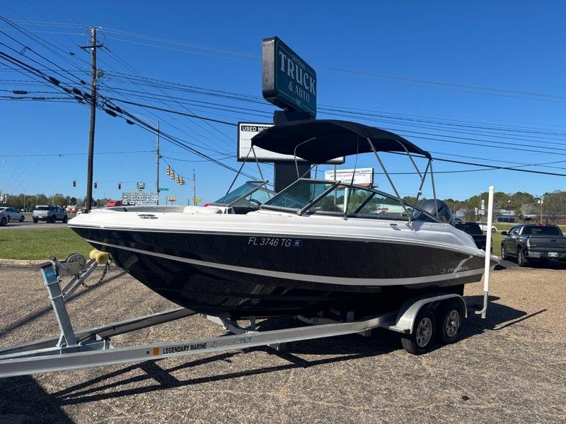 Regal Bowrider  2019