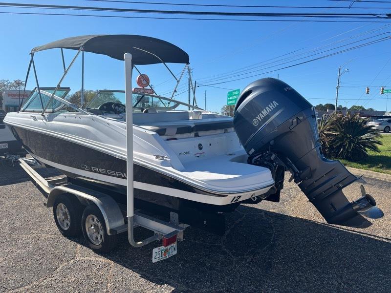 Regal Bowrider  2019