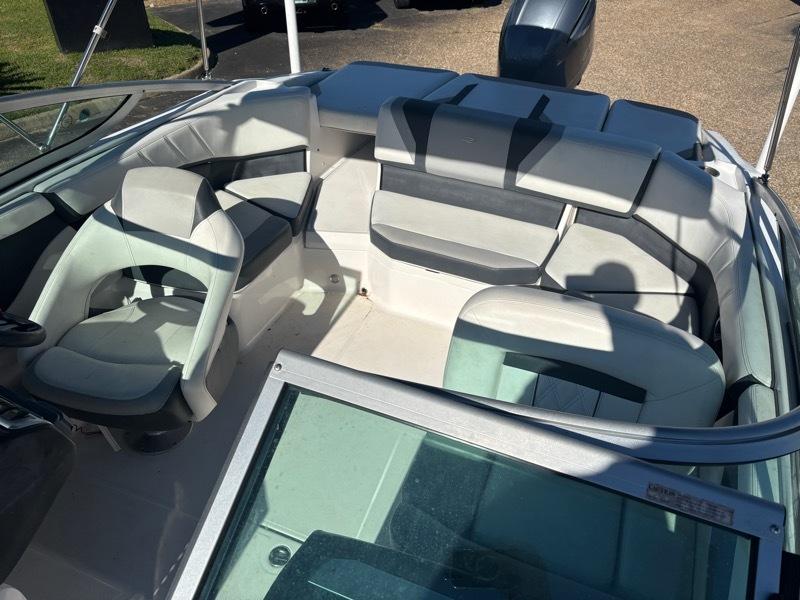 Regal Bowrider  2019