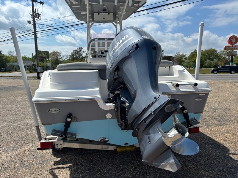 Nautic Star Coastal  2022