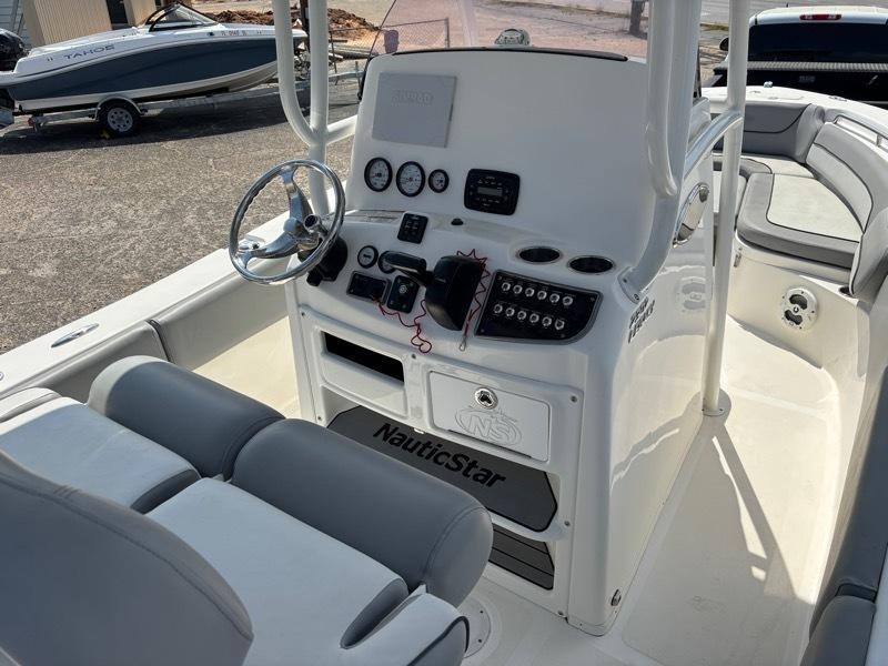 Nautic Star Coastal  2022