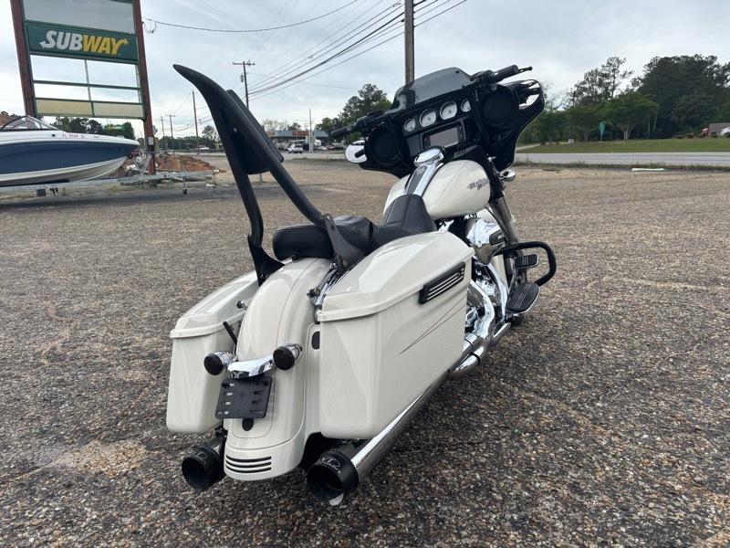 Harley-Davidson Street Glide  2014