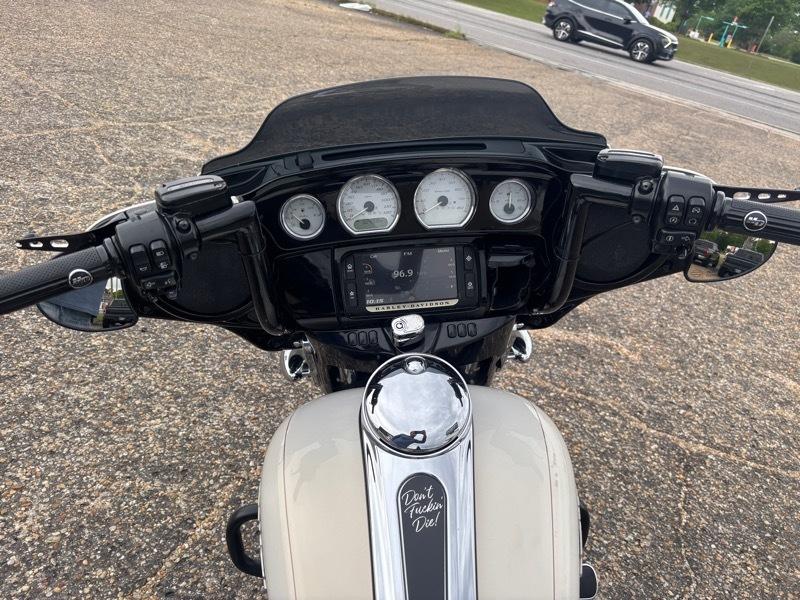 Harley-Davidson Street Glide  2014