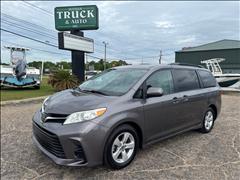 2019 Toyota Sienna 