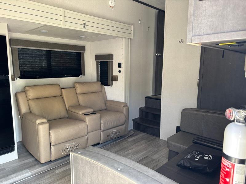 Keystone Cougar  2024